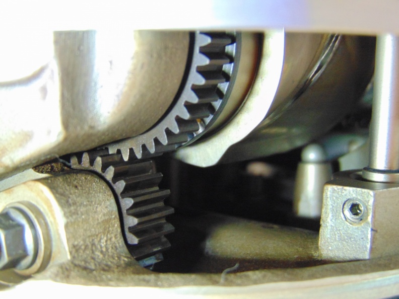 The drive gears on the 3D cam assembly.