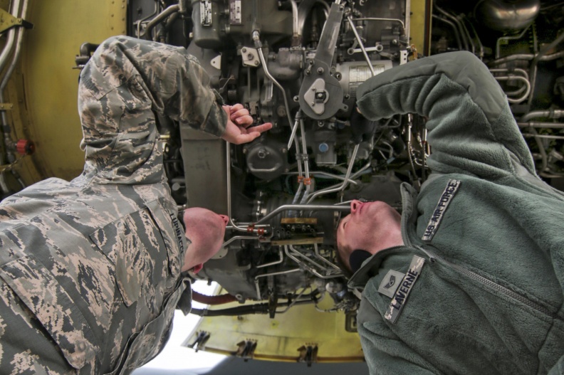 Looking up at a(Woodward/G.E.) CFM56-3 series jet engine fuel control