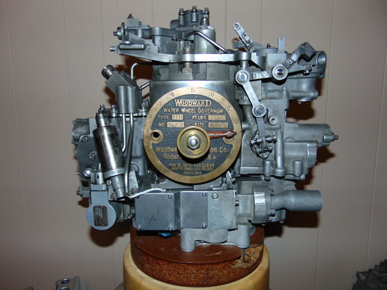 This Woodward water wheel governor dial shows the first five patents from the Woodward Governor Company. The patents numbers are 103,813 then 608,245 then 432,105 then 679,353 and 1,106,434. 20170822200351-1fabd945-xx.jpg