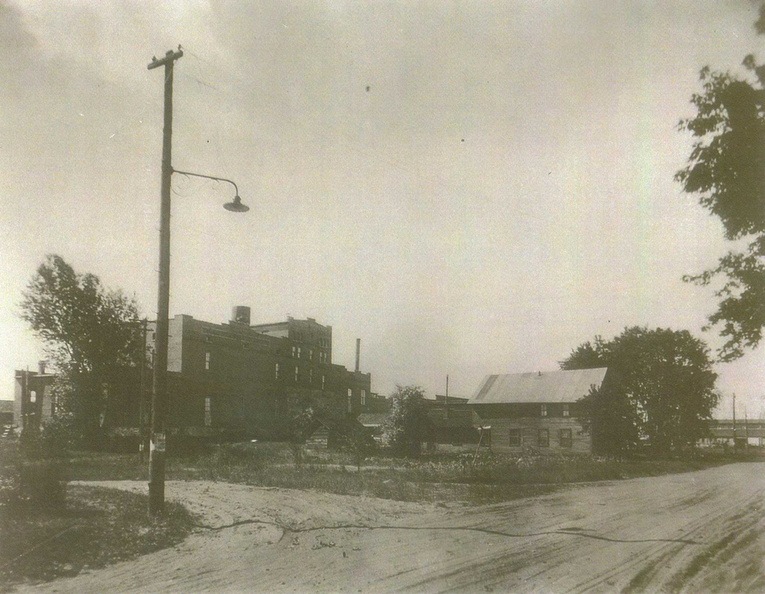 A look at the Stevens Point Brewery from Francis Street, circa 1931..jpg