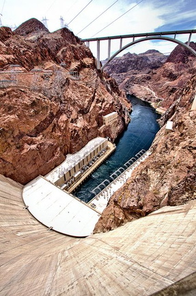 Looking down the  face of the Hoover dam.