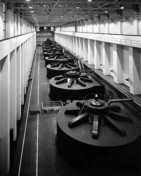 Generators-Grand-Coulee-Dam-interior-ca-1942.jpg