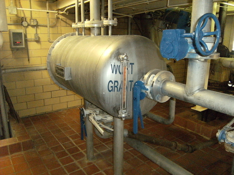 The wort grant under the lauter tun kettel.