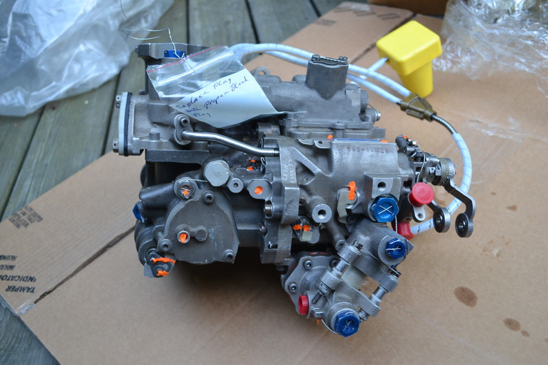 Hamilton-Sundstrand-Fuel-Engine-Control-P-N-743602-3-_57j.jpg