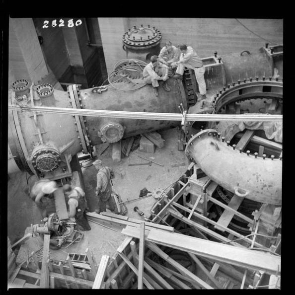BIG CREEK POWERHOUSE NUMBER 3 GENERATOR UNIT. 1947..jpg