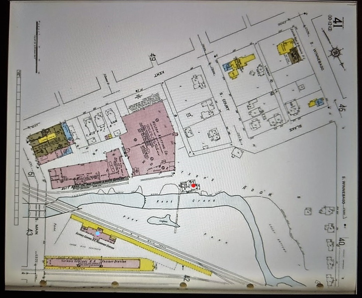 The blue dot is the old Illinois Central Train Station. Tinker Cottage.jpg