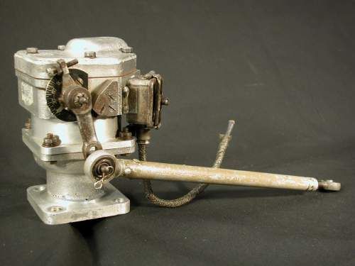 A Curtiss Electric proportional governor..jpg