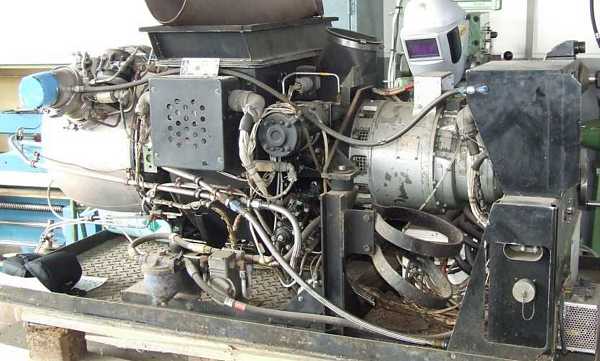 25-Engine1.jpg